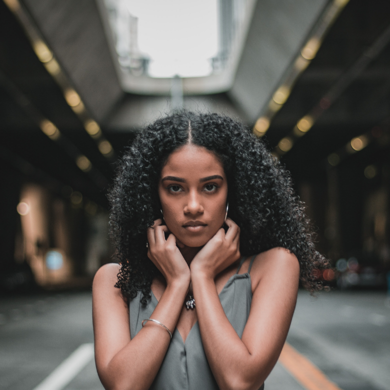 A women with curls