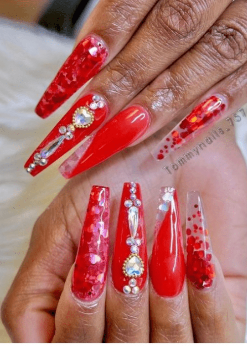 Beautiful Valentine’s day nail designs that you will want to try for yourself this year. #valentinesdaynails #valentinesdaynailsacrylic #nails #beauty #valentinesdaynailsacryliclong