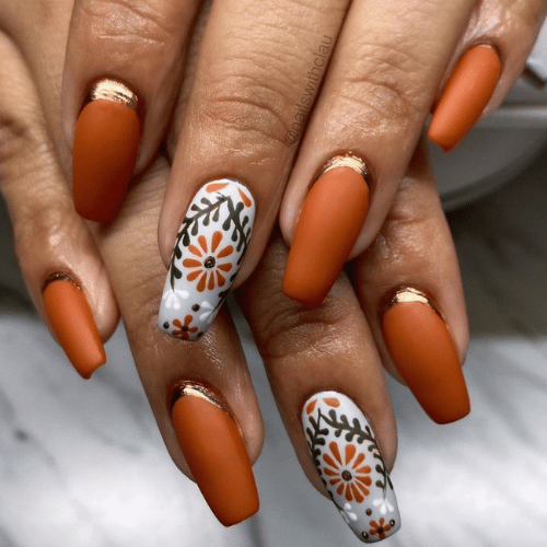 Fall nail art